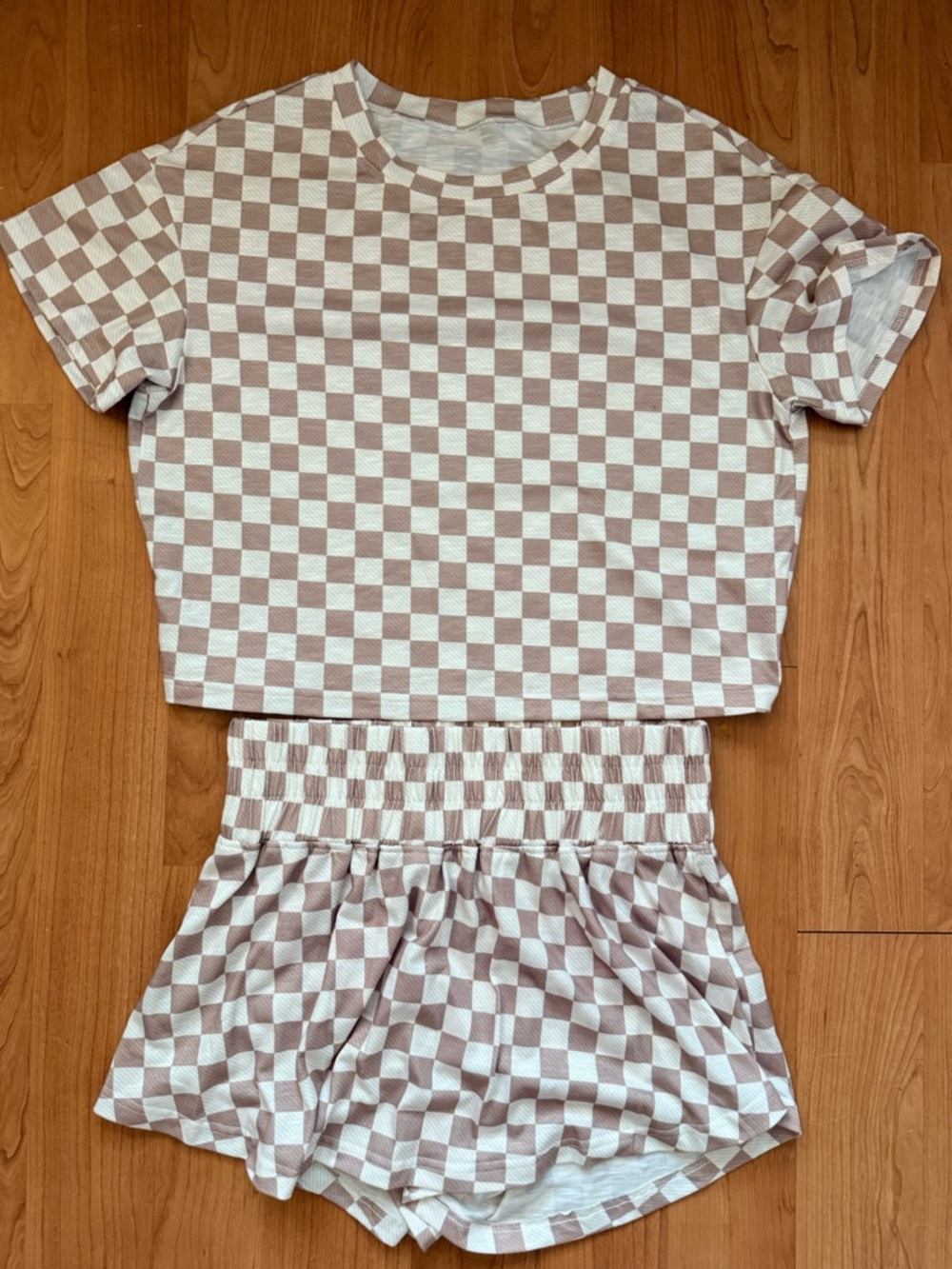 Checkerboard Cropped Tee & Shorts Set - White and Light Brown